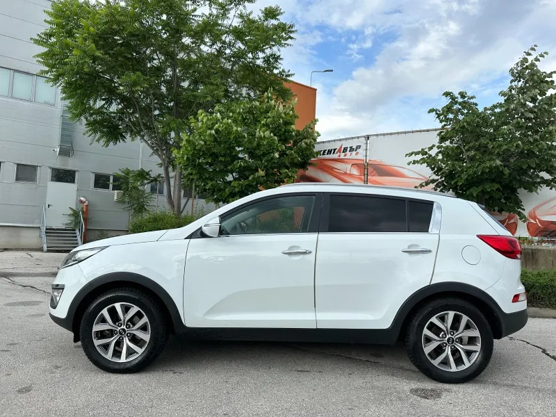 Kia Sportage 1.6i Фабрична ГАЗ/Фейслифт Image 2