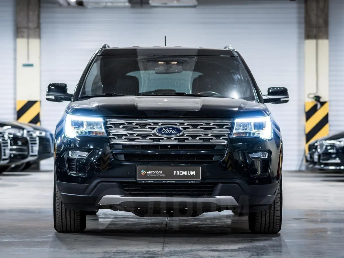 Ford Explorer Image 5