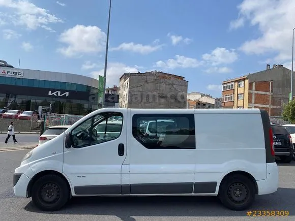 Renault Trafic Multix 2.0 dCi Image 4