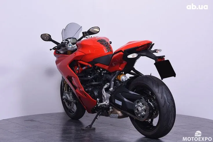 Ducati SuperSport Image 8